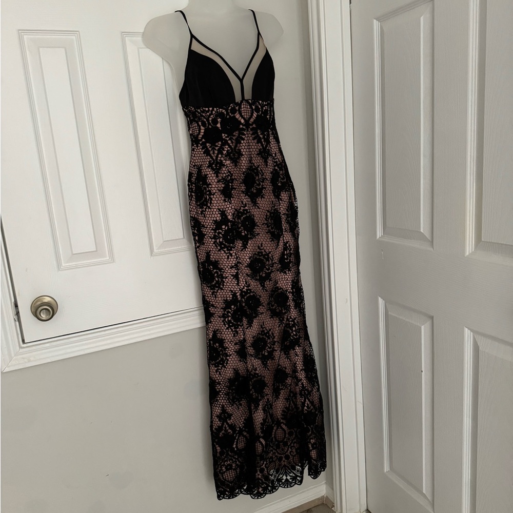 NWT Lovers & Friends black lace overlay maxi gown - size xs